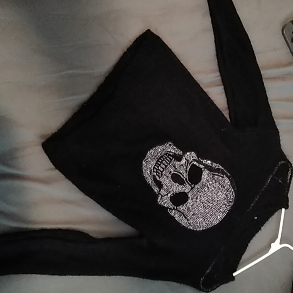 Skull sweater